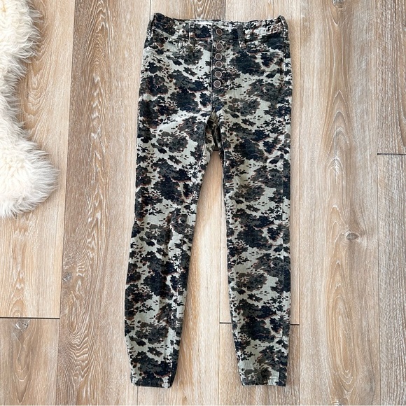 Anthropologie Pilcro Camouflage Corduroy High Rise Skinny Pants - Picture 2 of 7